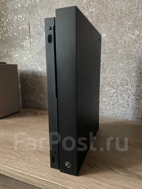 Microsoft Xbox One X ����