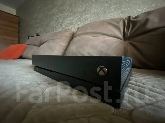 Microsoft Xbox One X ����