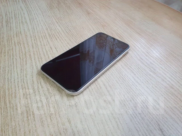 Apple iPhone 11. �/�, 64 ��, �����, 3G, 4G LTE, 5G, ����������, NFC, eSIM, ������� �������, ������������ ������� ����