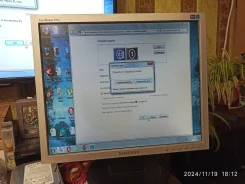 Samsung. 17", ���������� �� (LCD, LED, QLED) ����