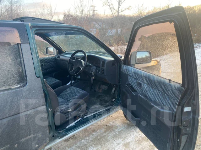 Nissan Terrano. �������, 4wd, 2.0 (130��.�.), ������, 260 000����. �� ����