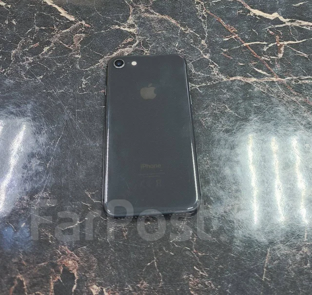 Apple iPhone 8. �/�, 64 ��, ������, 4G LTE ����