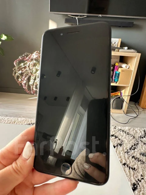 Apple iPhone 8 Plus. �/�, 128 ��, ������ ����