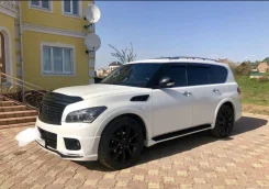 Infiniti QX56. UNIBERCAL, W ����