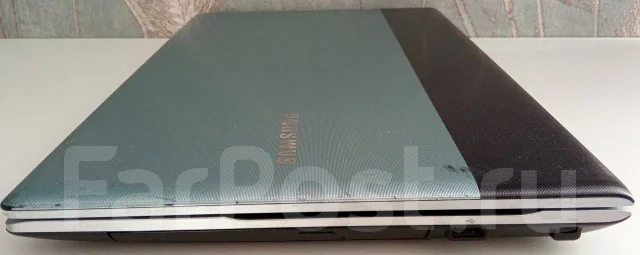 Samsung RV520. 15.6", 2,1����, ��� 8 ��, ���� 128���, WiFi: 1, Bluetooth: 1, ����������� �� 3��. ����