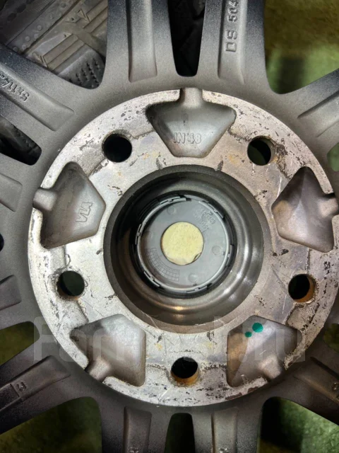Custom. 7.0x17", 5x114.3, ET40 ����
