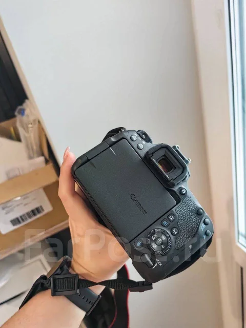 Canon EOS 77D. 20 � ����� ��, ���: 14� � ����� ����