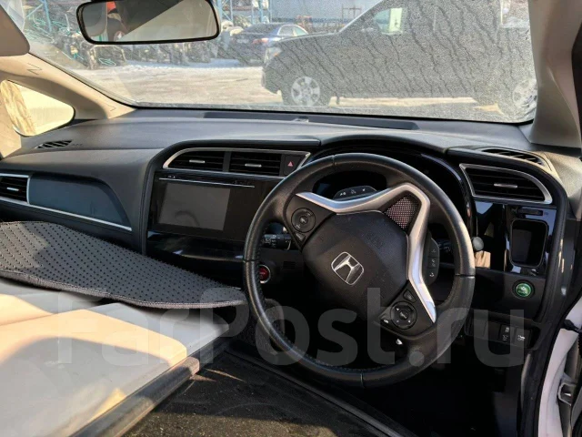 Honda Shuttle. GP7, LEB ����