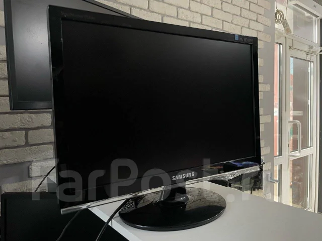 Samsung. 19" ����