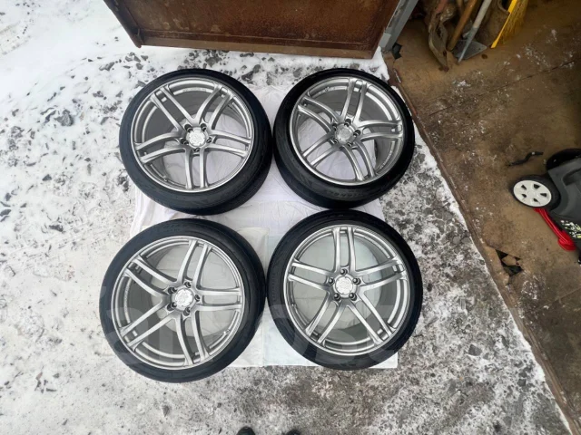 AVS Model T5. 9.0x19", 5x114.3, ET45 ����