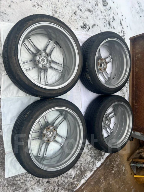 AVS Model T5. 9.0x19", 5x114.3, ET45 ����