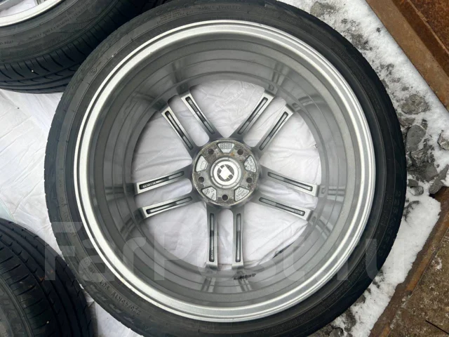AVS Model T5. 9.0x19", 5x114.3, ET45 ����