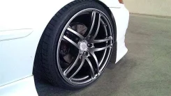 AVS Model T5. 9.0x19", 5x114.3, ET45 ����