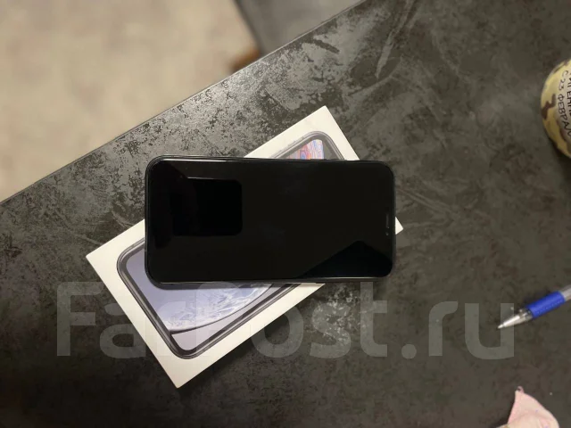 Apple iPhone Xr. �/�, 64 ��, ������, 4G LTE, NFC ����