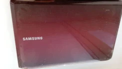 Samsung R528. 15.6", 1,9����, WiFi: 1, Bluetooth: 1 ����