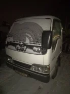 Isuzu NKR ����