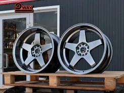 Nismo. 8.5/9.5x18", 5x114.3, ET35/10, �� 73,1���. ����