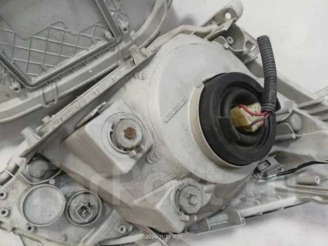 ���� Toyota Premio 811502B800 ����