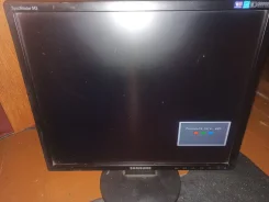 Samsung. 19", ���������� �� (LCD, LED, QLED) ����