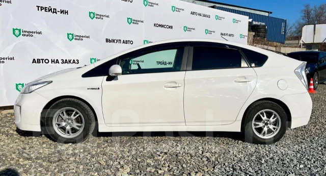 Toyota Prius. ��������, ��������, 1.8 (99��.�.), ������, 250 000����. �� ����