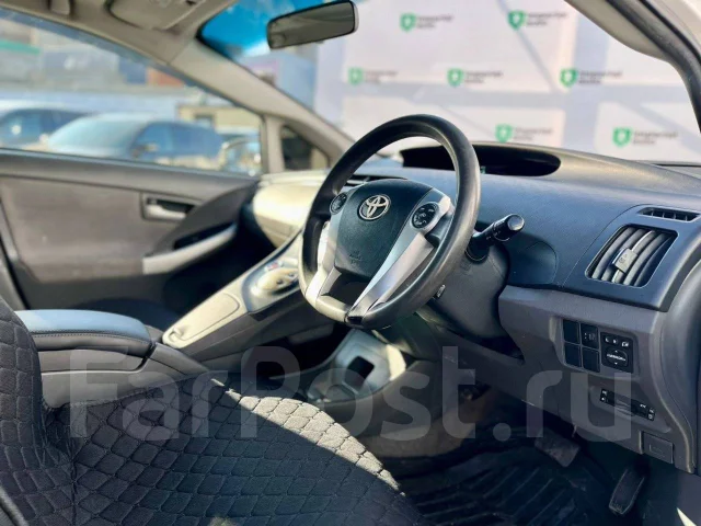 Toyota Prius. ��������, ��������, 1.8 (99��.�.), ������, 250 000����. �� ����