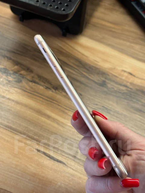 Apple iPhone 8 Plus. �/�, 64 �� ����