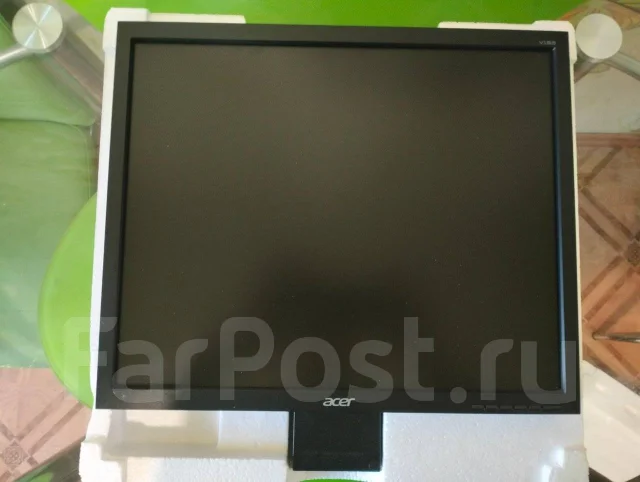 Acer. 19" ����