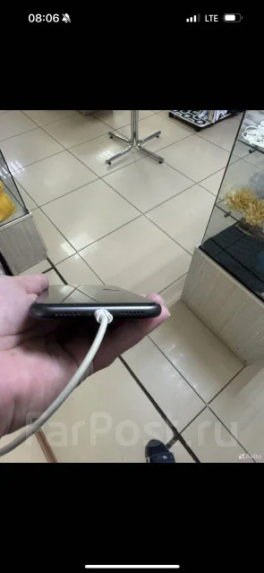 Apple iPhone 11. �/�, 64 ��, ������, 4G LTE ����