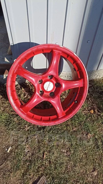 Advan Racing. 8.0x17", 5x114.3, ET-33 ����