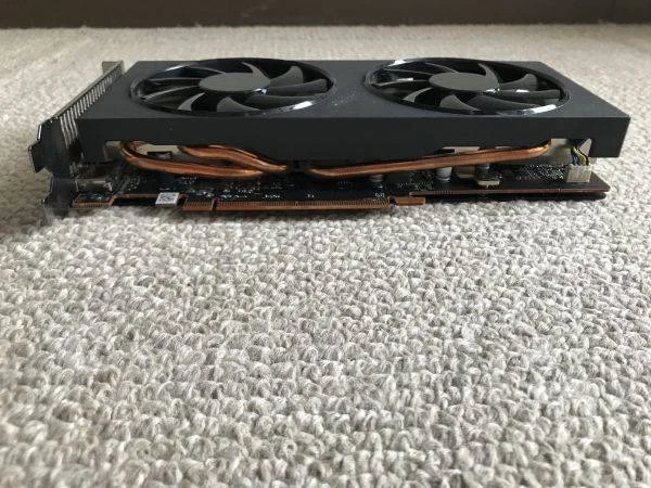 Radeon RX 5700 XT ����