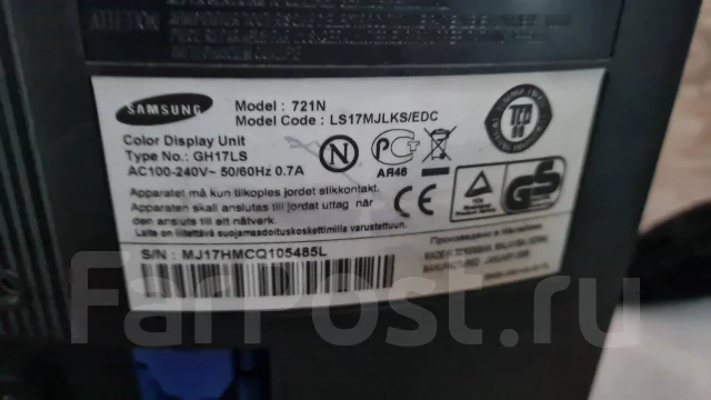Samsung. 17", ���������� �� (LCD, LED, QLED) ����