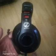 AKG K175 ����