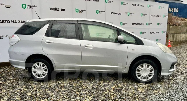 Honda Fit Shuttle. �������, 4wd, 1.5 (120��.�.), ������, 180 000����. �� ����