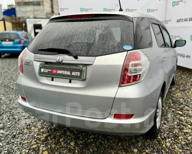 Honda Fit Shuttle. �������, 4wd, 1.5 (120��.�.), ������, 180 000����. �� ����