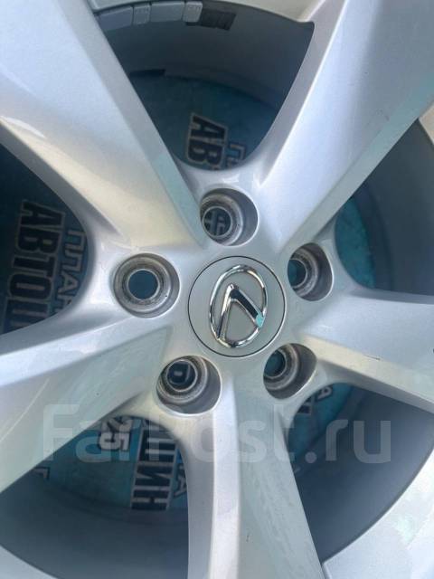 Lexus. 7.5x18", 5x114.3, ET35,  60,1. 
