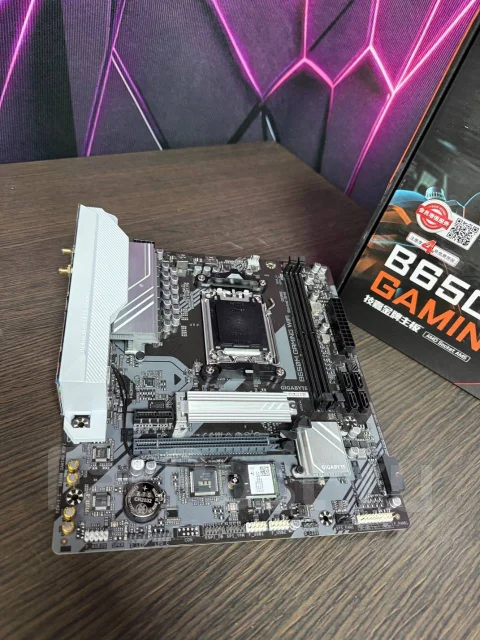 AMD B650 ����