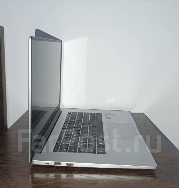 Huawei MateBook D 15. Ноутбук в идеальном состоянии, имеется чек ...