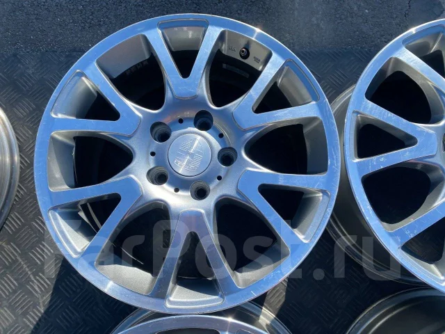 OZ Racing Exclusive. 7.5x17", 5x120, ET47, �� 73���. ����