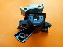 ������� ��������� Toyota RAV 4 R81230528240, ������ R81230528240 ����