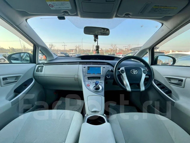 Toyota Prius. ��������, ��������, 1.8 (99��.�.), ������, 250 000����. �� ����