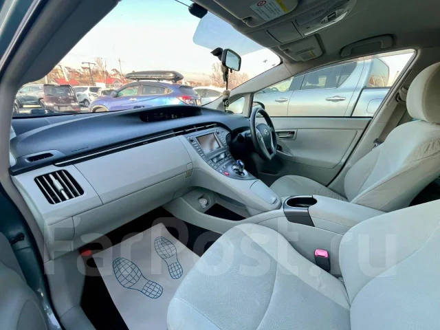 Toyota Prius. ��������, ��������, 1.8 (99��.�.), ������, 250 000����. �� ����