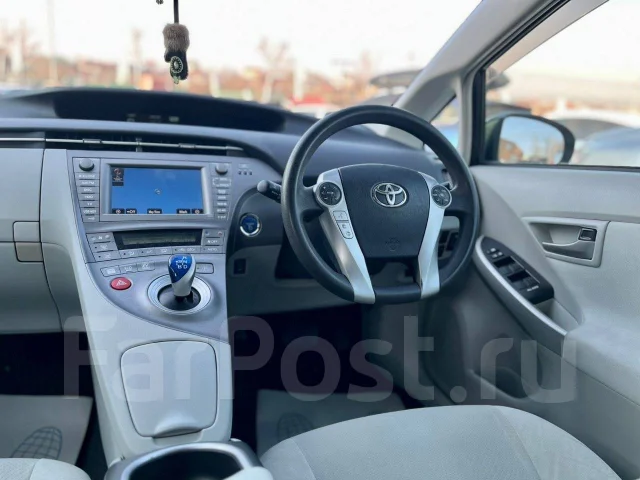 Toyota Prius. ��������, ��������, 1.8 (99��.�.), ������, 250 000����. �� ����