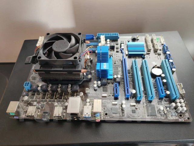 Socket AM3 ����