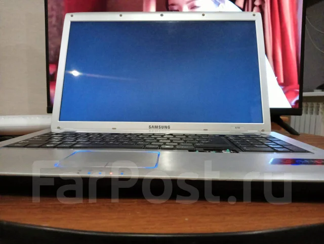 Samsung R730. 2,5����, ��� 4 ��, WiFi: 1 ����