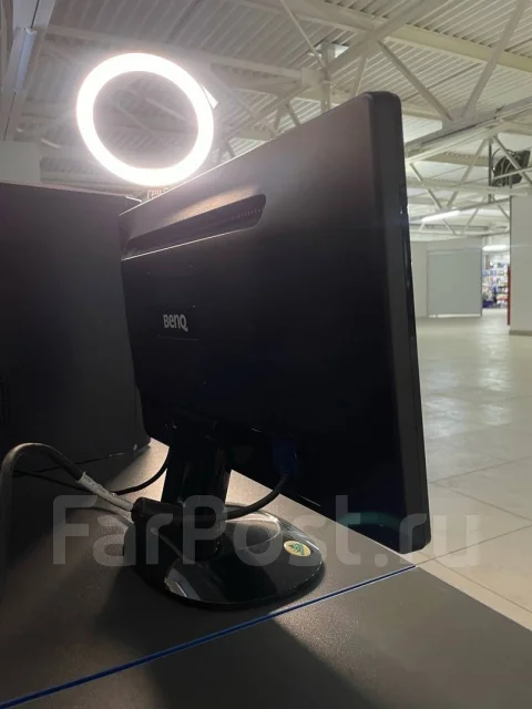 BenQ. 20" ����