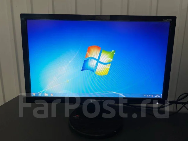 Packard Bell. 18.5" ����