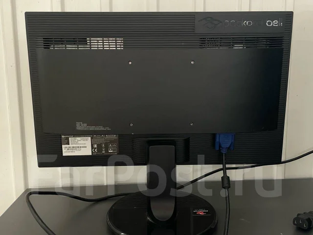 Packard Bell. 18.5" ����