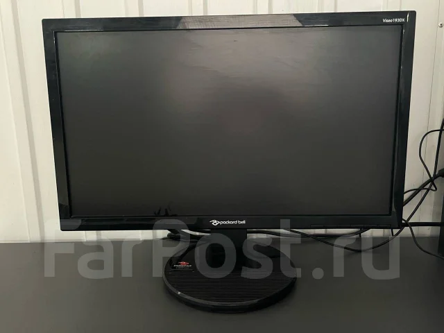Packard Bell. 18.5" ����