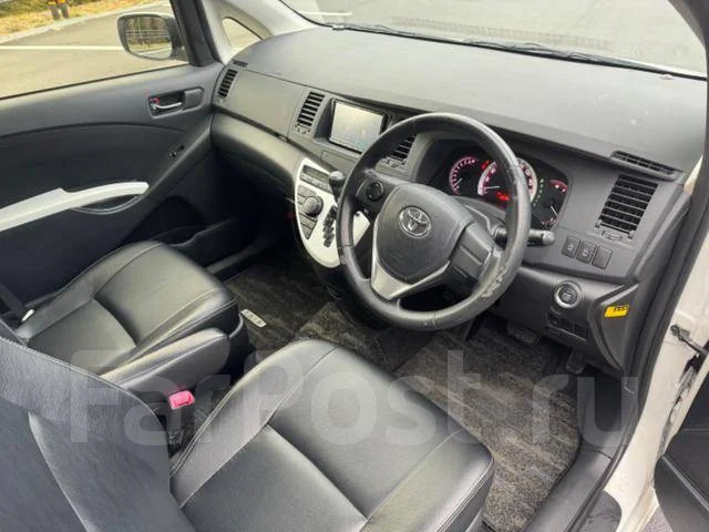 Toyota Isis. �������, ��������, 1.8 (140��.�.), ������, �/�. ��� ����� �� ������������ ����