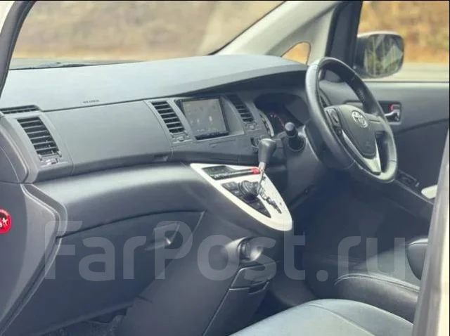 Toyota Isis. �������, ��������, 1.8 (140��.�.), ������, �/�. ��� ����� �� ������������ ����